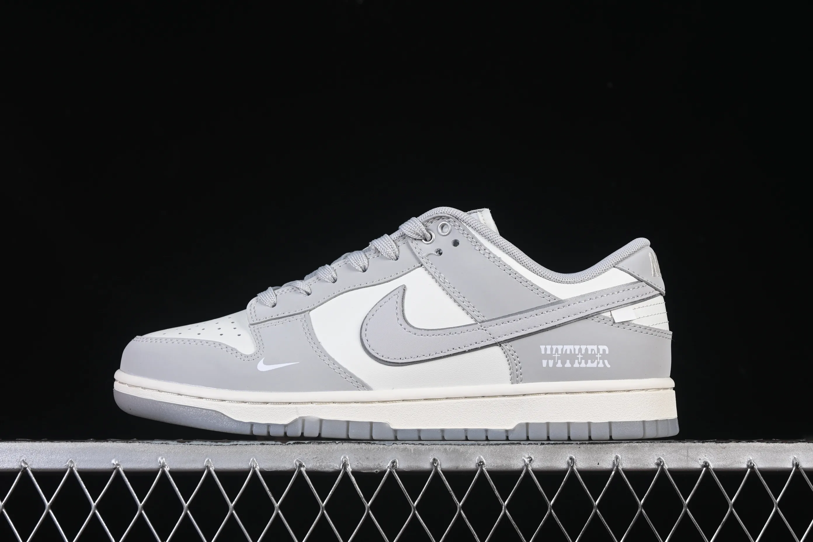 All categories Nk SB Dunk Series Nk SB Dunk Low High-end customized low-top sneakers Nike SB Dunk Low "Just Do It" Anniversary high-end customized low-top casual sneakers GW0414-023